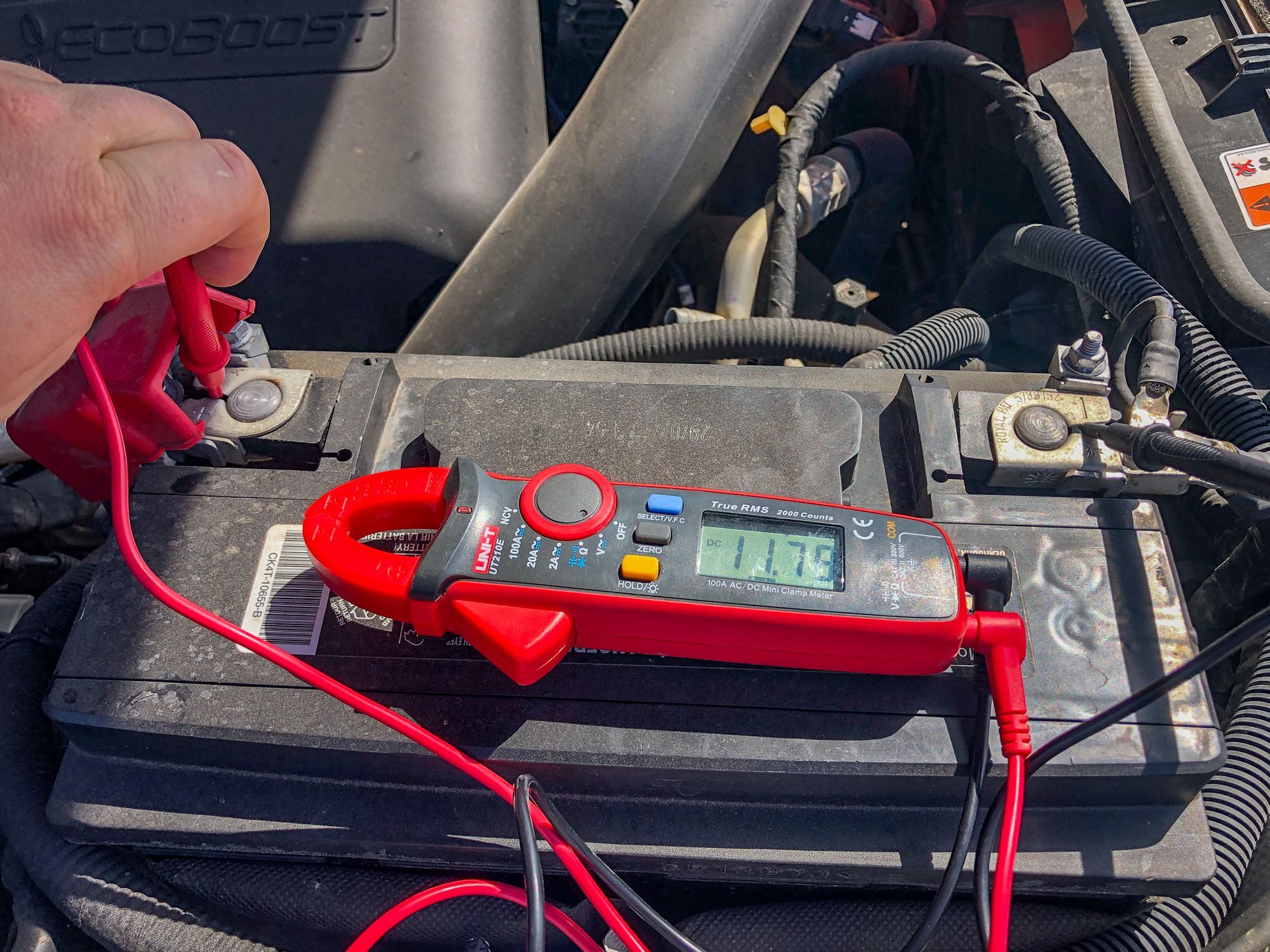 Uni-T UT210E Non-Contact Digital Multimeter