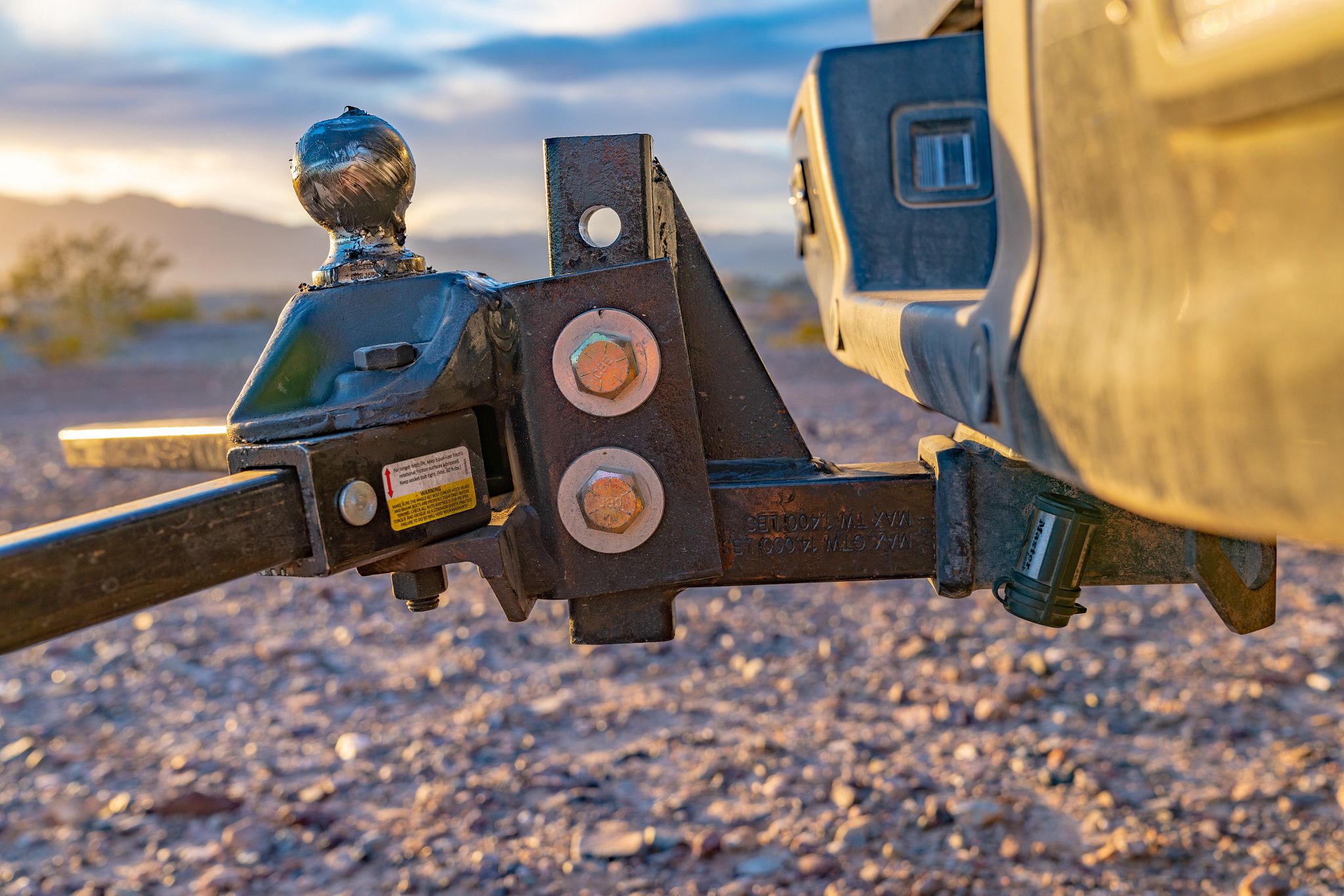 Equal-i-zer Hitch
